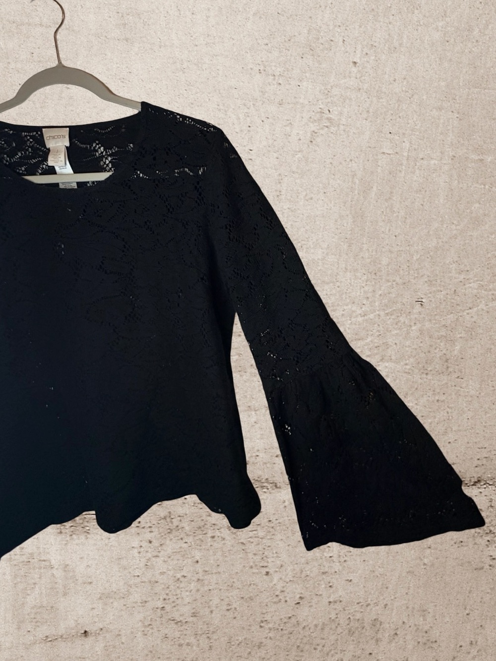 Chico's Chic Black Floral Lace Ruffle Bell Sleeve Top Size Medium Cotton - Picture 4 of 7